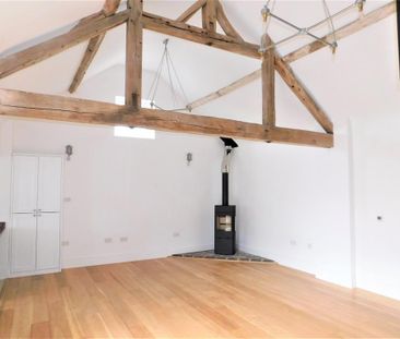 3 bedroom barn conversion to rent - Photo 6
