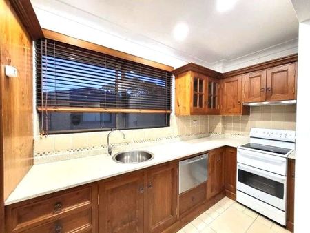 Light & Bright Two Bedroom Unit - Photo 5