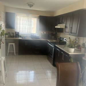 5 1/2 Haut Duplex à Louer - Photo 2