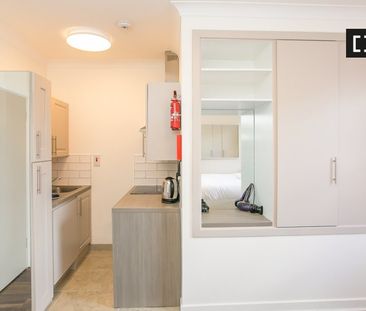 Studio flat to rent in Dublin's City Centre - Photo 1