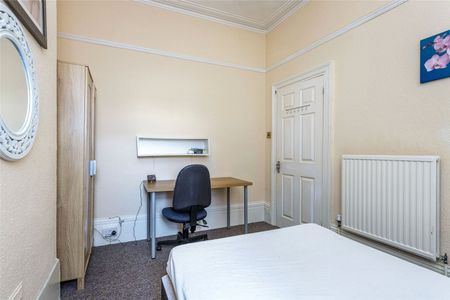 5 bedroom house to rent Lawrence Road, Southsea, PO5 - Photo 3