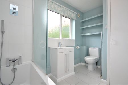 2 bedroom semi detached house to rent, - Photo 2