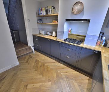 3 bedroom terraced house to rent - Photo 5