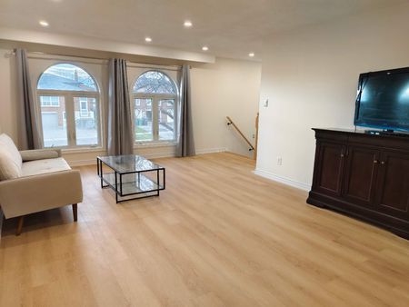 For Lease - 2527 Kingsberry Crescent Unit# upper, Mississauga, Ontario - Photo 2