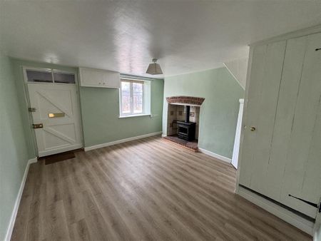 1 bedroom semi-detached house to rent - Photo 2