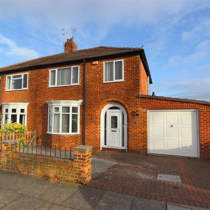 3 bedroom semi-detached house to rent - Photo 1