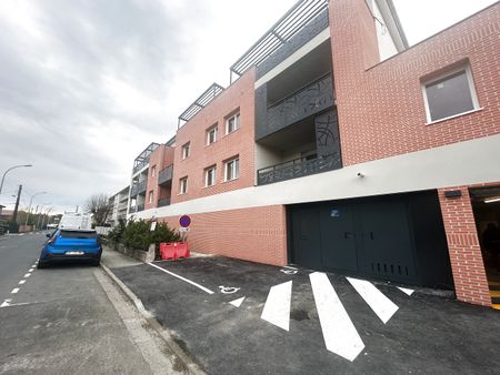 Location Appartement 2 pièces 42m² ALBI 81000 - Photo 2