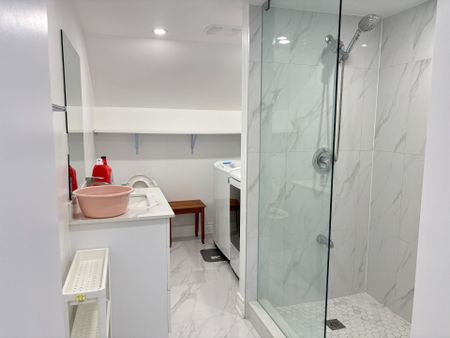 For Lease - 27 Elmartin Basement Drive, Toronto, Ontario - Photo 5