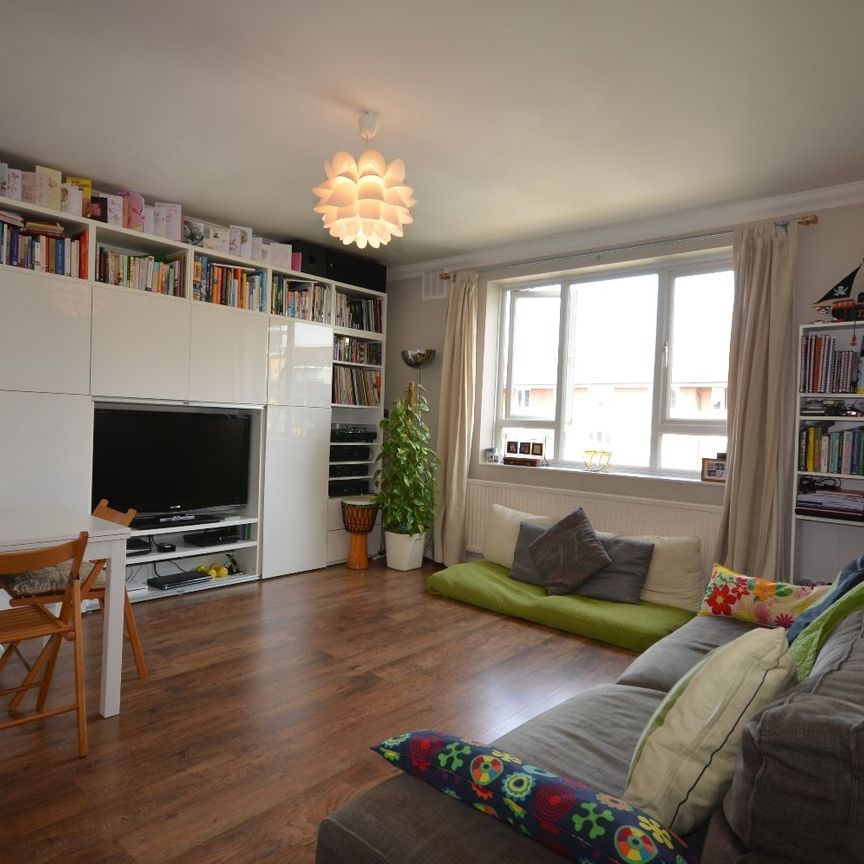 Maisonette to rent - Charlton Road, London, SE7 - Photo 1