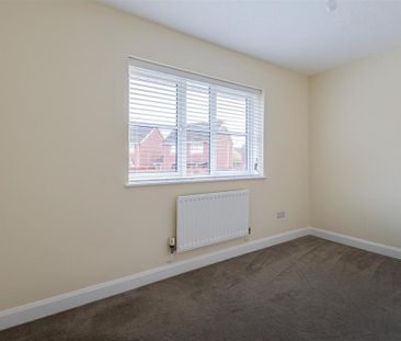 2 bedroom semi-detached house to rent - Photo 4