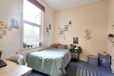 6 bedroom terraced house to rent - Photo 5