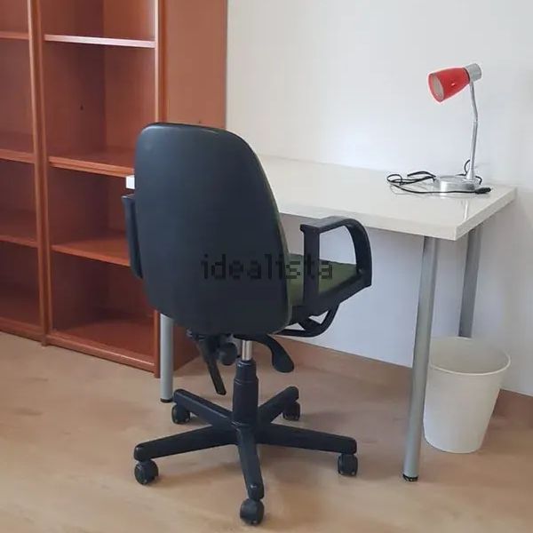 Alquiler de piso en Calle Esperanto - Photo 1