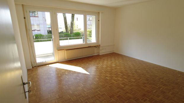 Helle und schöne 3 Zimmerwohnung in Kloten - Photo 1