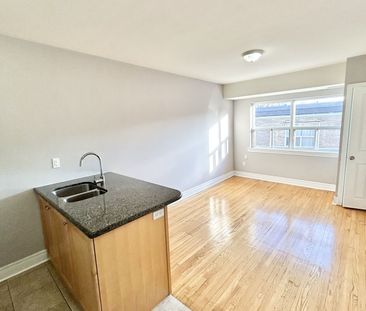 For Lease - 11 Thirty Third Street Unit# 303, Toronto, Ontario - Photo 6