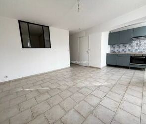 Location Appartement 2 pièces 56 m2 à Draguignan - Photo 2