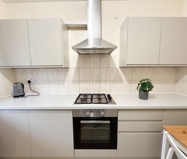 Room in a Shared Flat, Templar House, NW2 - Photo 1