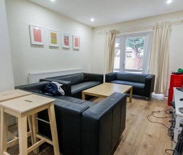 7 bedroom terraced house to rent - Photo 1