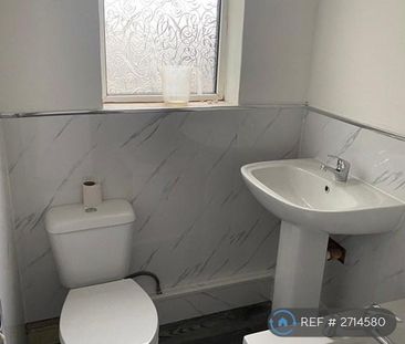 2 bedroom terraced house to rent - Photo 5