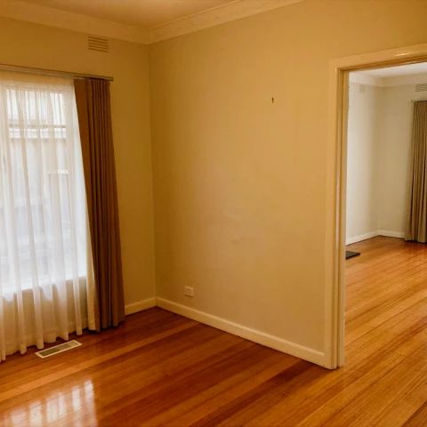 3 Bed, 1 Bath - Photo 1