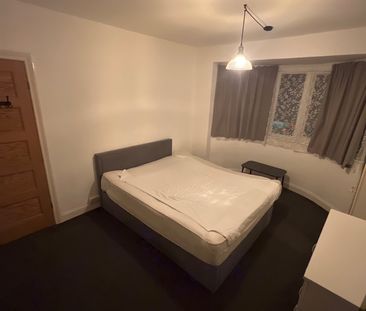 Room in a Shared House, Petwort Drive, LE3 - Photo 6