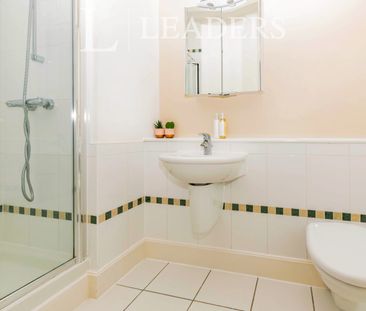 2 bedroom apartment to rent Brecon House, The Canalside, Portsmouth... - Photo 6