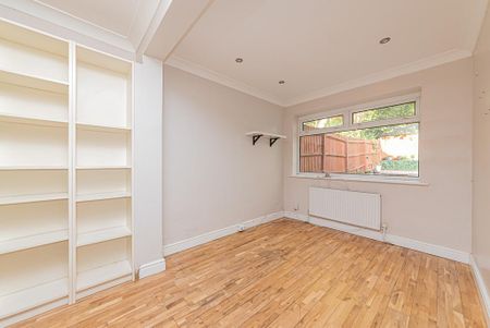 5 bedroom detached house to rent - Photo 4