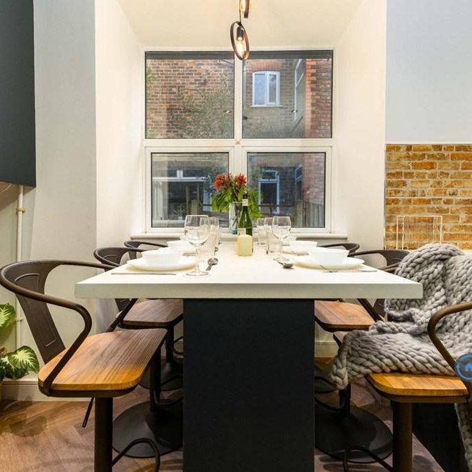 1 bedroom in a house share to rent - Photo 1