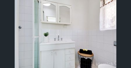 Cute as a Button. - Photo 4