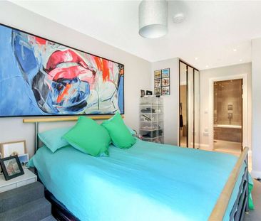 An attractive and contemporary two bedroom apartment in this landma... - Photo 3