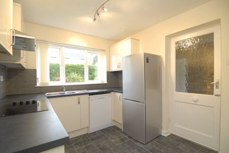 Mallinson Oval, Harrogate, HG2 - Photo 5