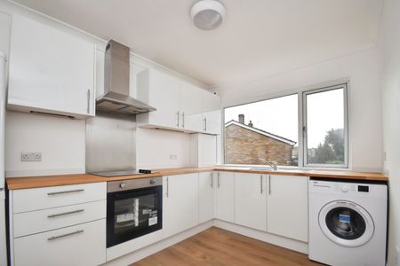 Flat to rent - Belmont Road, Erith, DA8 - Photo 5