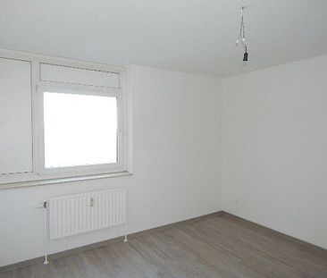 Lust auf Veränderung: günstige 3,5-Zimmer-Wohnung (WBS) - Foto 2