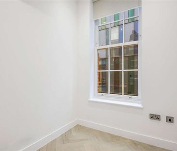 A newly refurbished first floor two bedroom flat with a separate st... - Photo 4