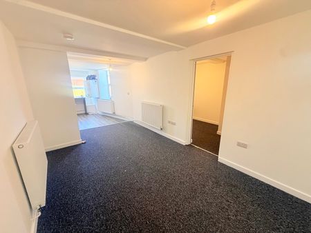 Wyndham Street, Yeovil, Somerset - Photo 3
