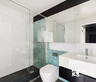 Docklands Apartment with Sky Views - Photo 6