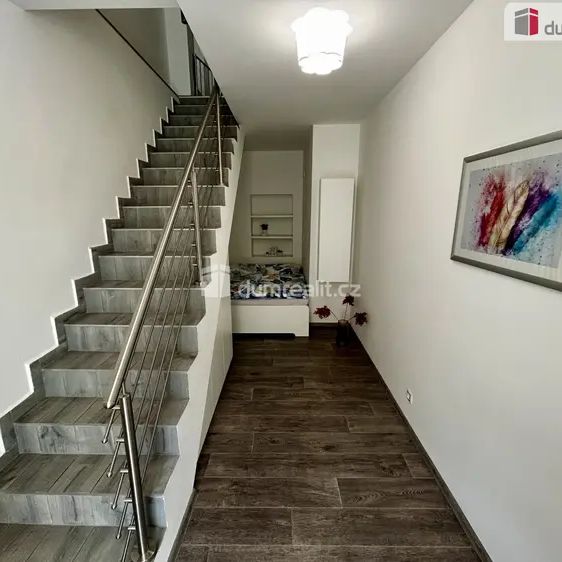 Pronájem bytu 2+1 s terasou, Jízdárenská, Karlovy Vary - Photo 1