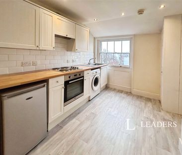 apartment to rent London Road, Cheltenham, Gloucestershire, GL52 - Photo 3