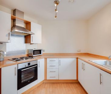 2 bedroom flat to rent - Photo 5