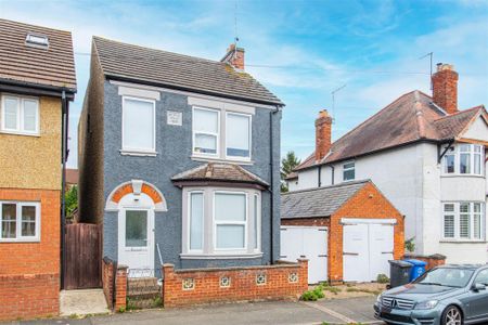 1 bed Room To Let - Photo 4