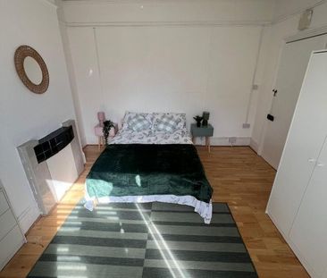 Room in a Shared House, Turnpike Lane Station, N8 - Photo 5