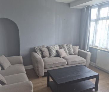 4 bedroom semi-detached house to rent - Photo 1