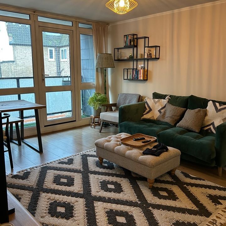 1 Bed Flat, Prague Place, SW2 - Photo 1