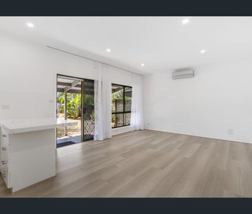 Beachside Living – Walk to Everything - Photo 5