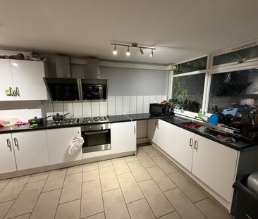 Room in a Shared House, Roxeth Hill, HA2 - Photo 5