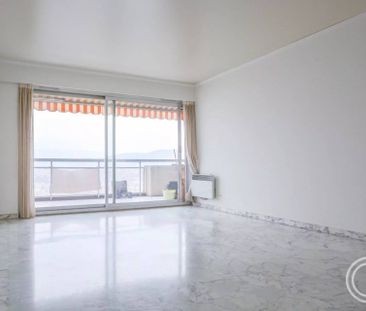 3 PIECES VIDE AVEC GARAGE ET PARKING - RT FORESTIERE MONT BORON - N... - Photo 3