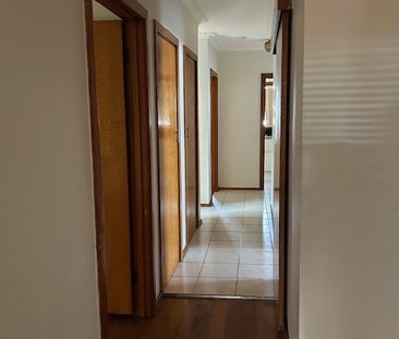 Centrally located family home! - Photo 5