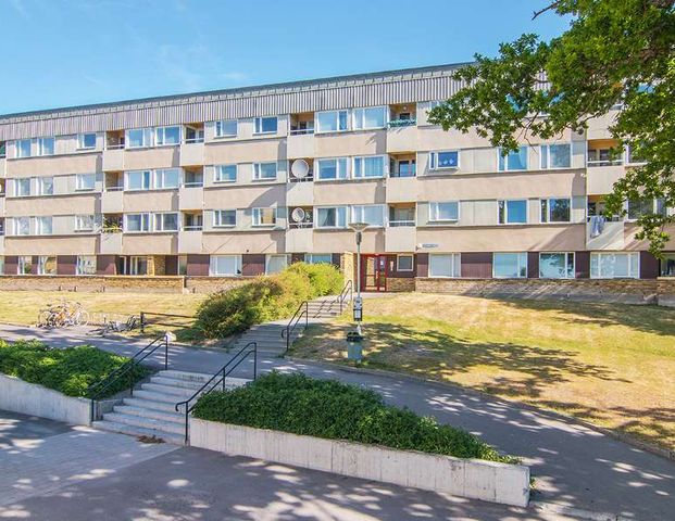 Ådalsvägen 4 C - Foto 1