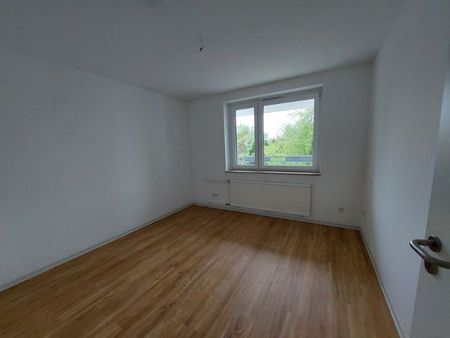 Vollmodernisierte Familienwohnung mit neuem Bad - "Freie Scholle eG" - Photo 3