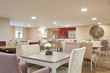 1 bedroom retirement property to rent - Photo 5