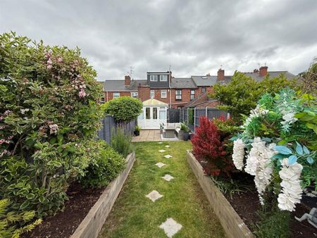3 bedroom House To Let - Photo 4
